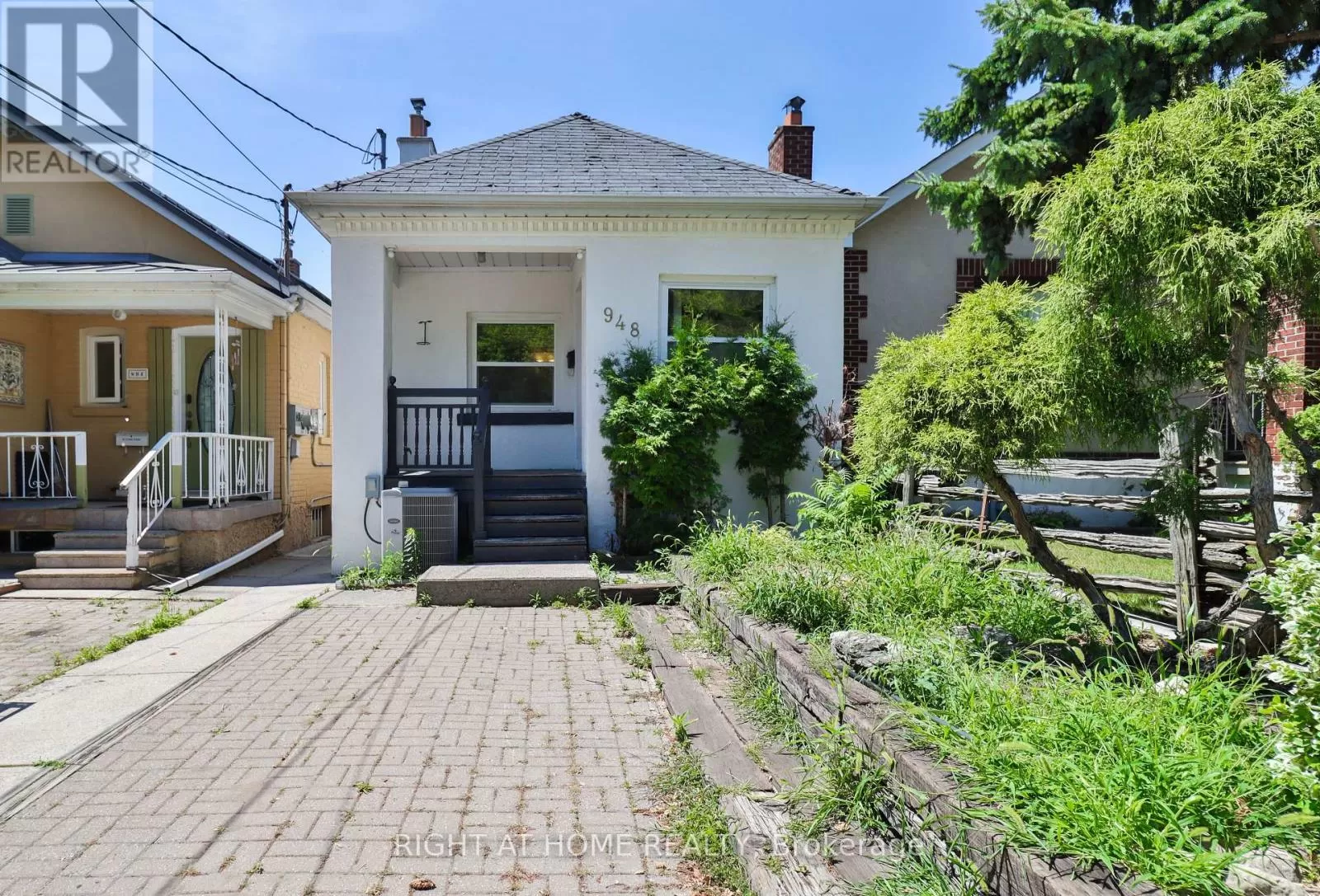 House for rent: 948 Runnymede Road, Toronto, Ontario M6N 3W4