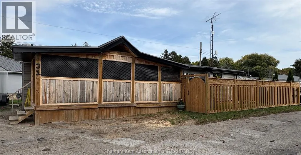 9480 Longwoods Road Unit# 31, Chatham, Ontario N7M 5J7