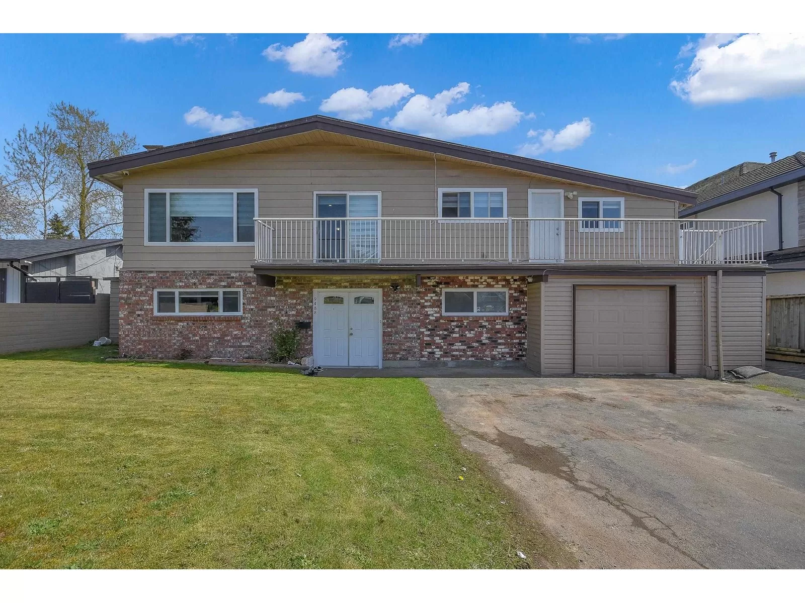 House for rent: 9488 127a Street, Surrey, British Columbia V3V 5K6