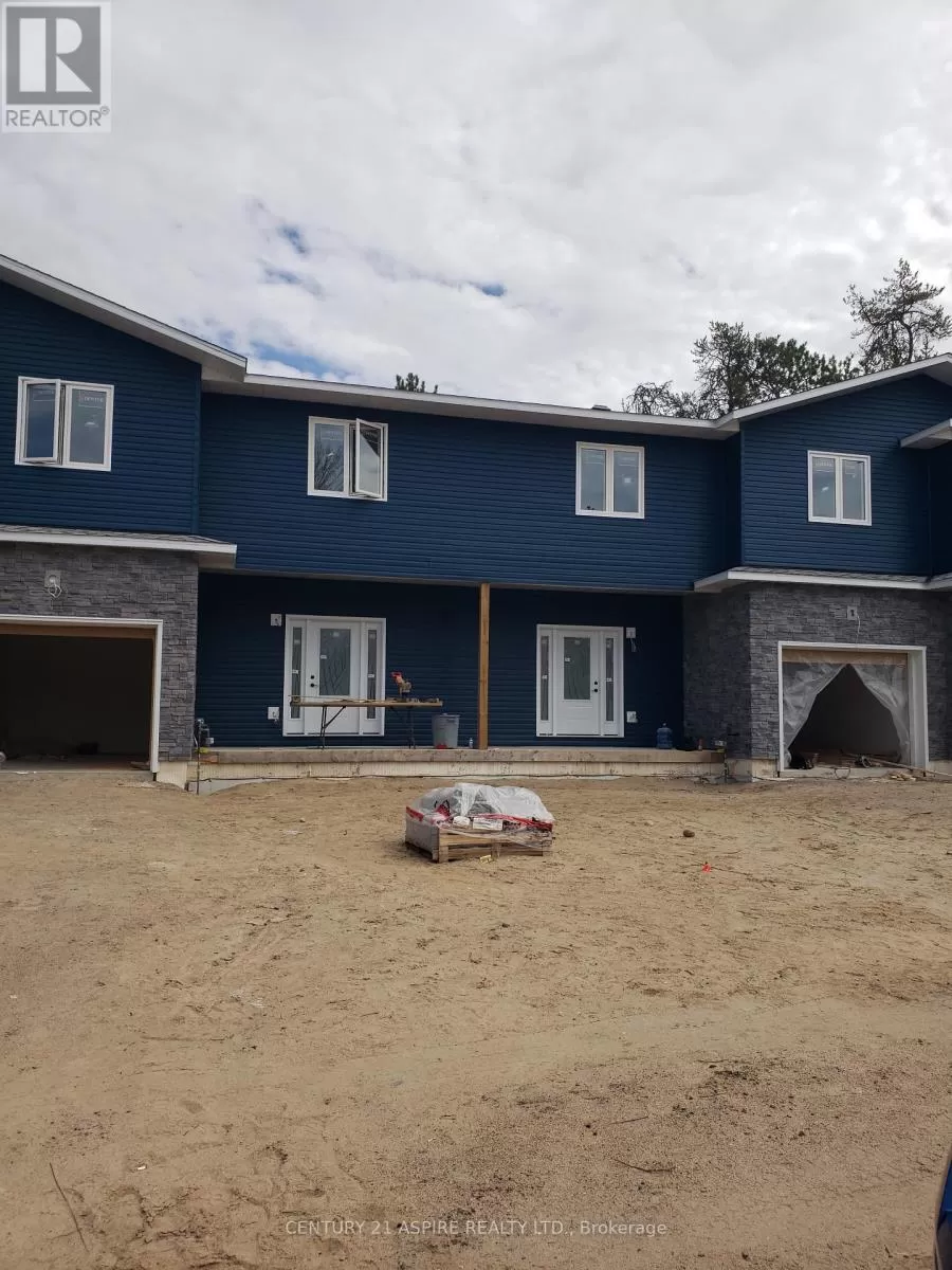 Row / Townhouse for rent: 94b Frontenac Crescent, Deep River, Ontario K0J 1P0