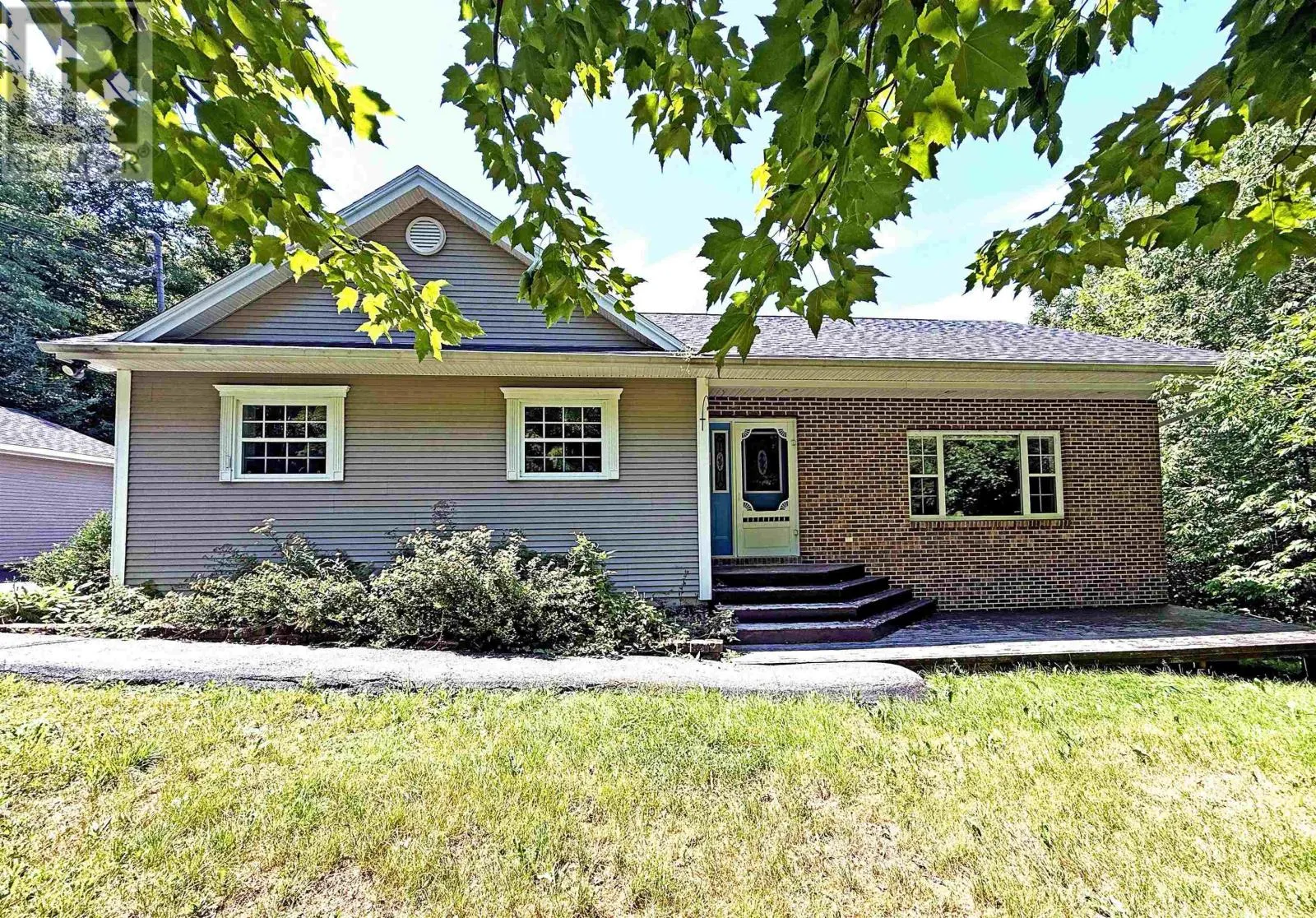 House for rent: 95 Birch Hill Run, Upper Sackville, Nova Scotia B4E 3G8