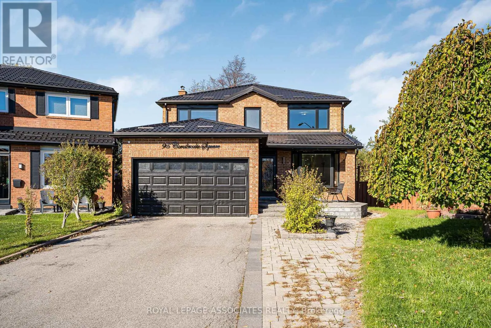 House for rent: 95 Carisbrooke Square, Toronto, Ontario M1B 4M3