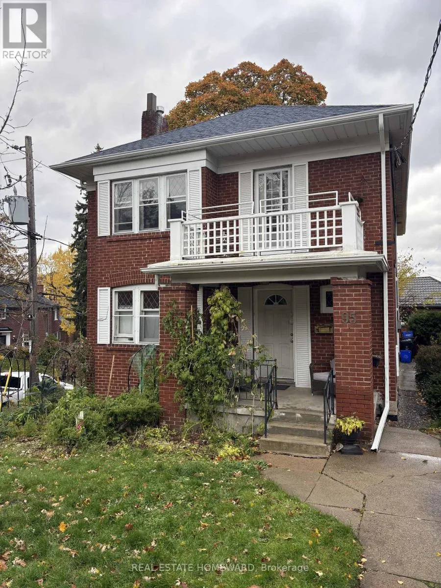 Triplex for rent: 95 Glendonwynne Road, Toronto, Ontario M6P 3E7