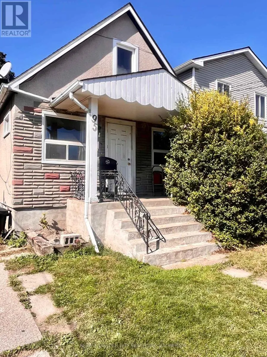 House for rent: 95 Page Street, St. Catharines, Ontario L2R 4A8