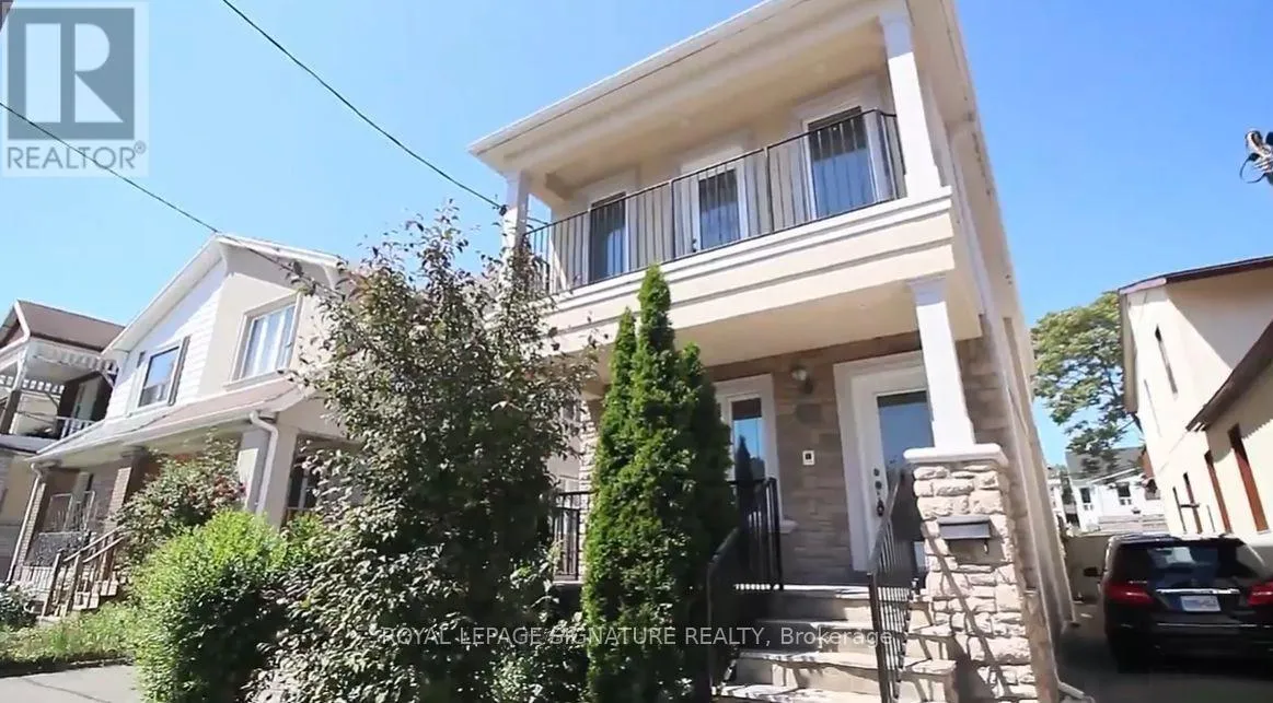House for rent: 950 Greenwood Avenue, Toronto, Ontario M4J 4C3
