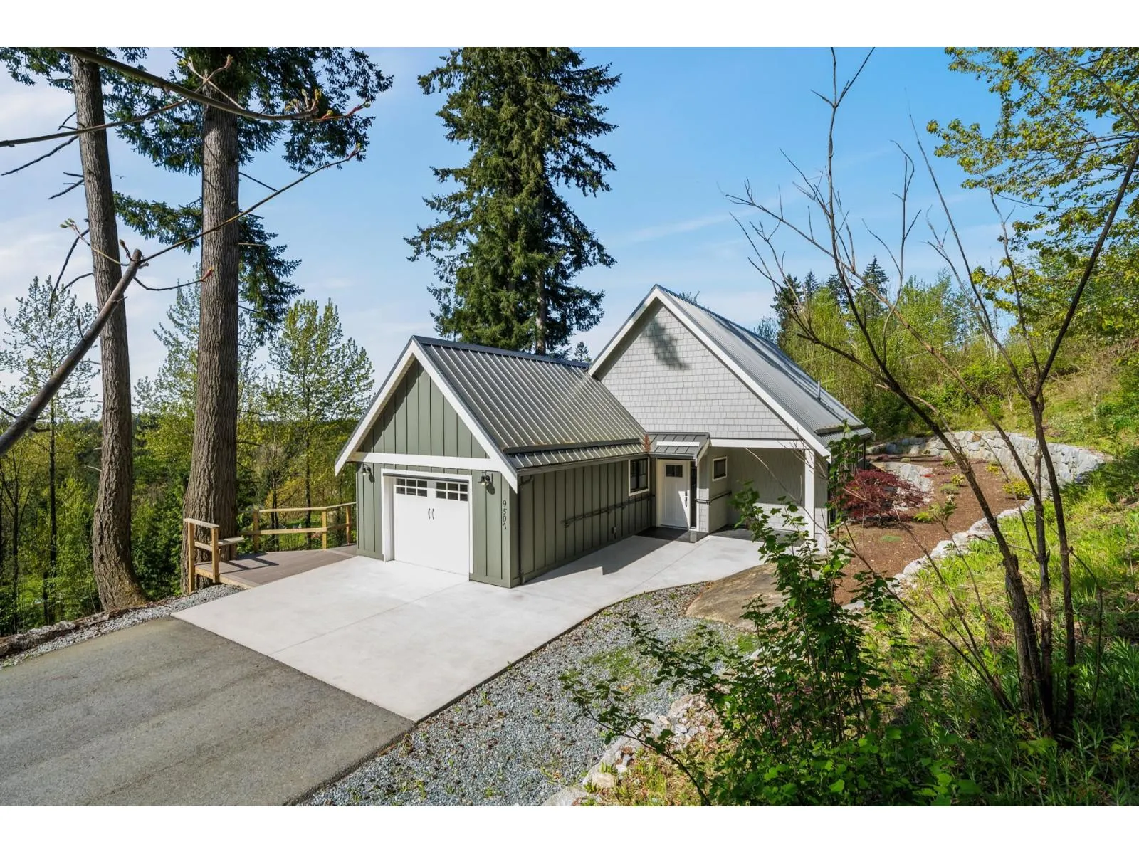 House for rent: 9507 Dawson Drive, Mission, British Columbia V2V 6B2