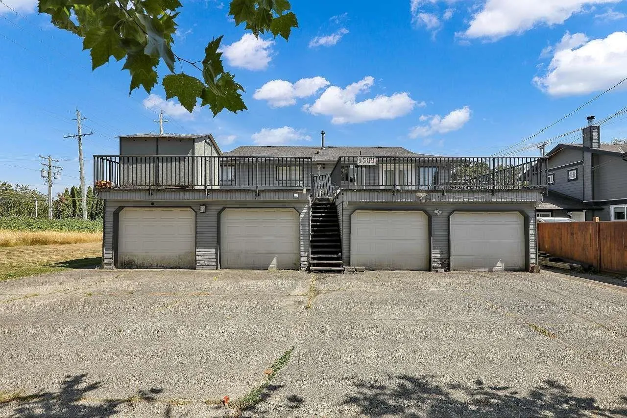 9509 152 Street, Surrey, British Columbia V3R 5Y5