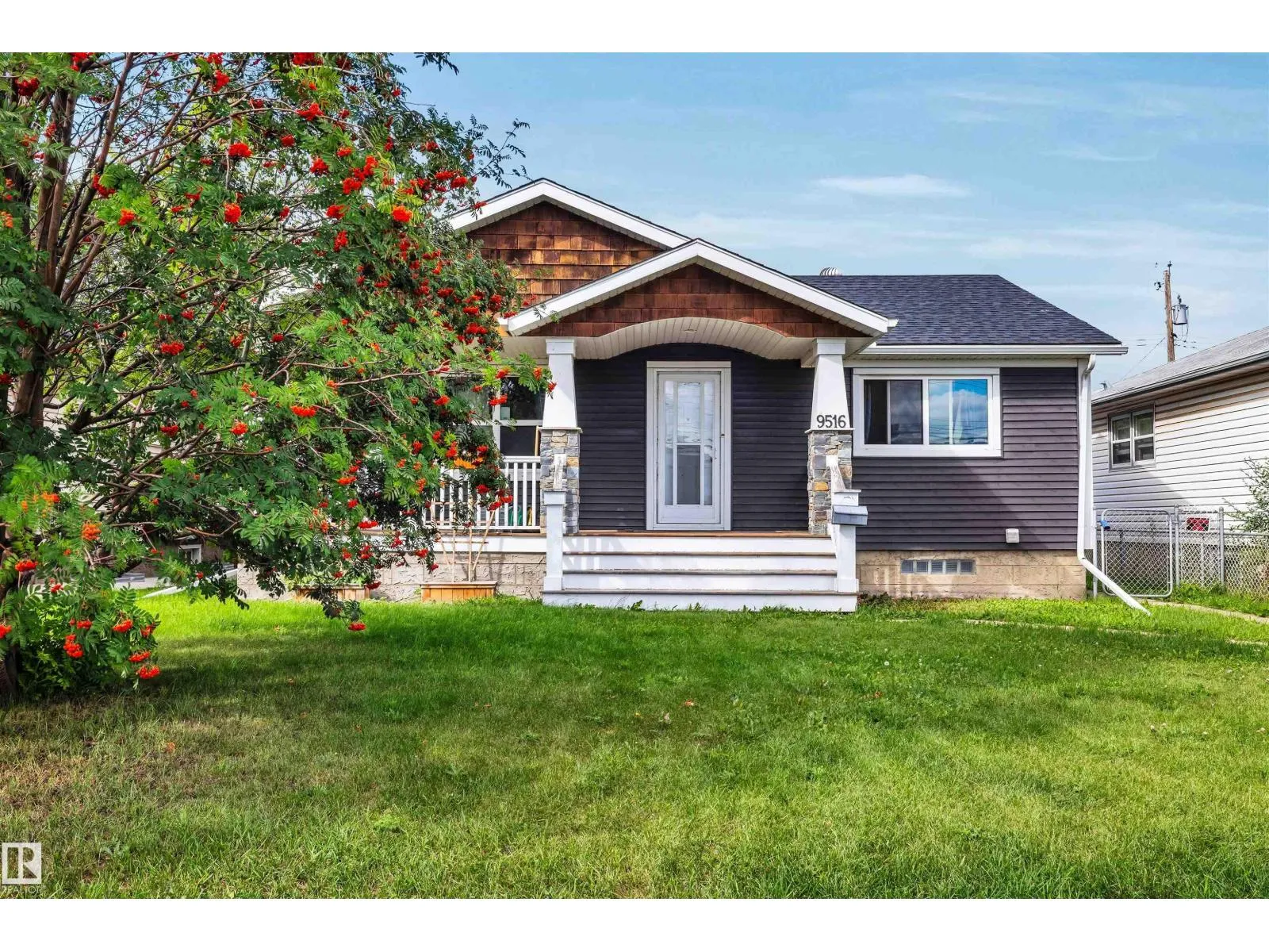 House for rent: 9516 63 Av Nw, Edmonton, Alberta T6E 0G4