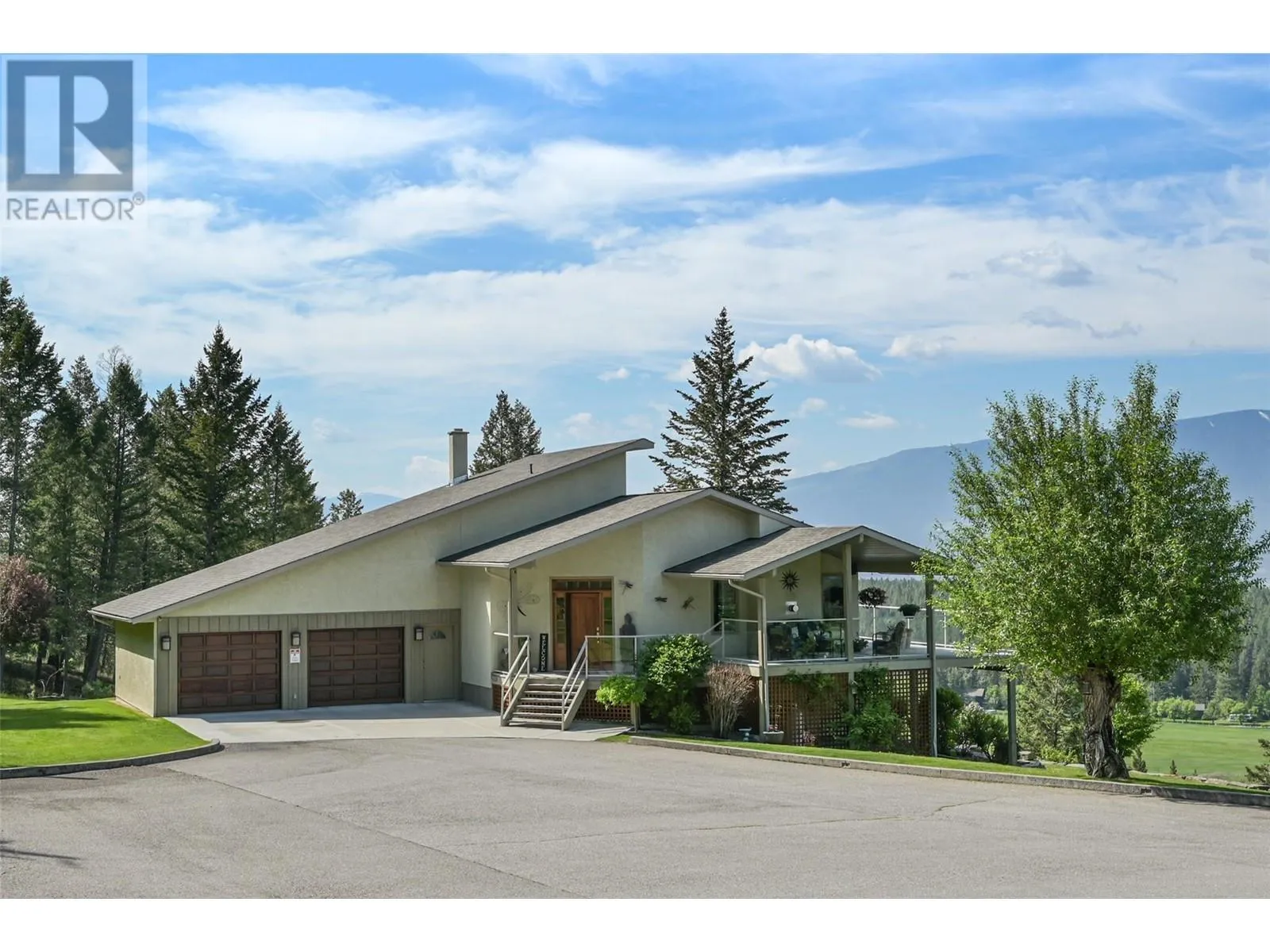 House for rent: 9520 Juniper Heights Road, Invermere, British Columbia V0A 1K2