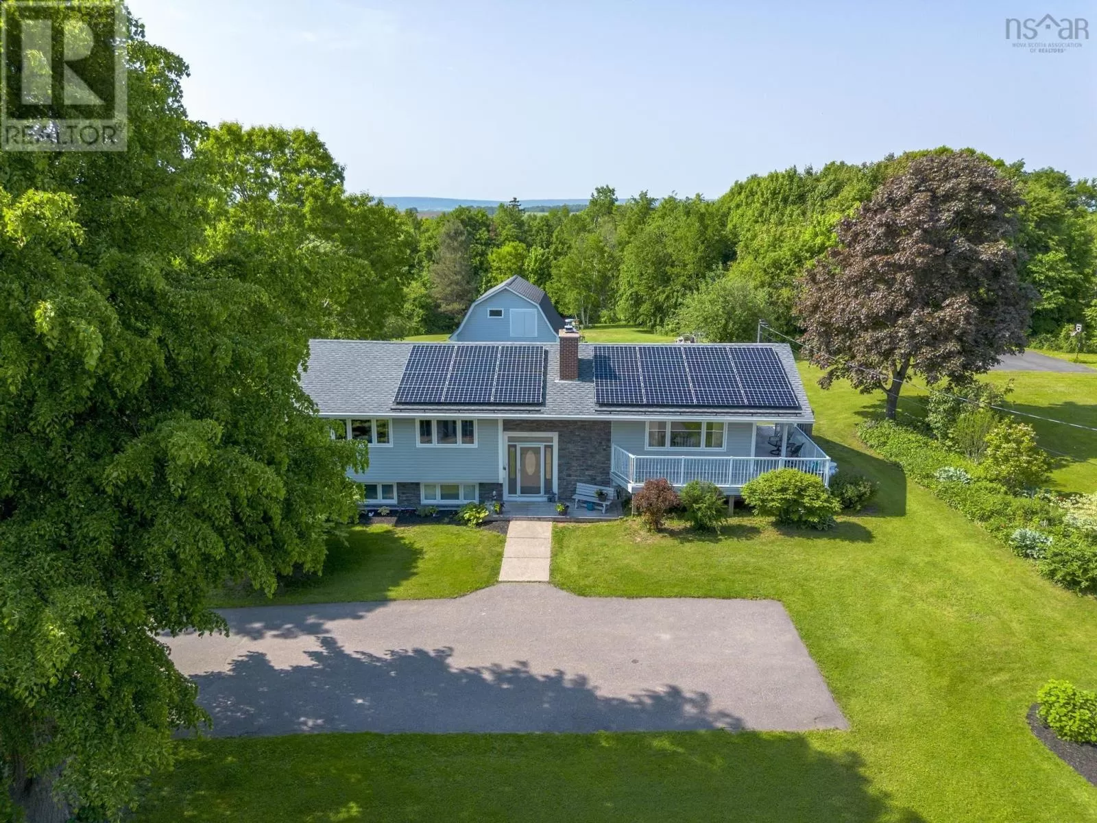 House for rent: 9521 Commercial Street, New Minas, Nova Scotia B4N 3G3