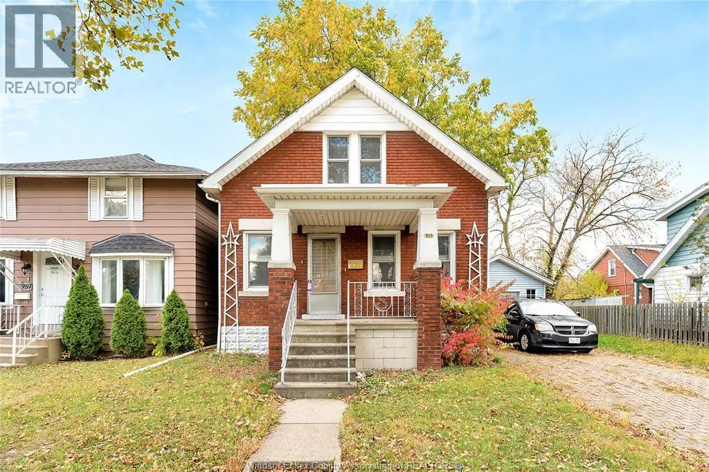 House for rent: 955 Pillette Road Unit# House, Windsor, Ontario N8Y 3B7