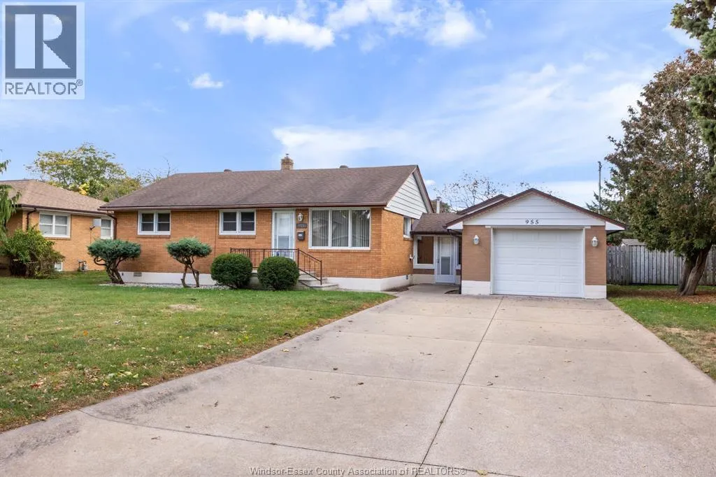 House for rent: 955 Scofield, Windsor, Ontario N9G 1L6