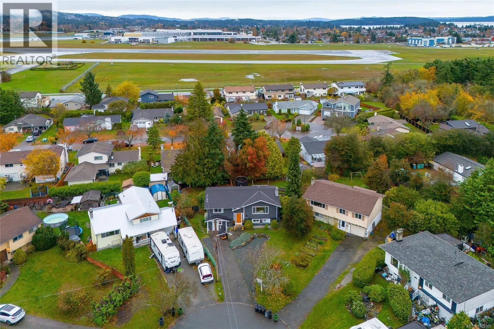 House for rent: 9583 Christine Pl, Sidney, British Columbia V8L 2S7