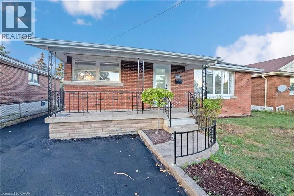 House for rent: 959 E Mohawk Road E, Hamilton, Ontario L8T 2R9