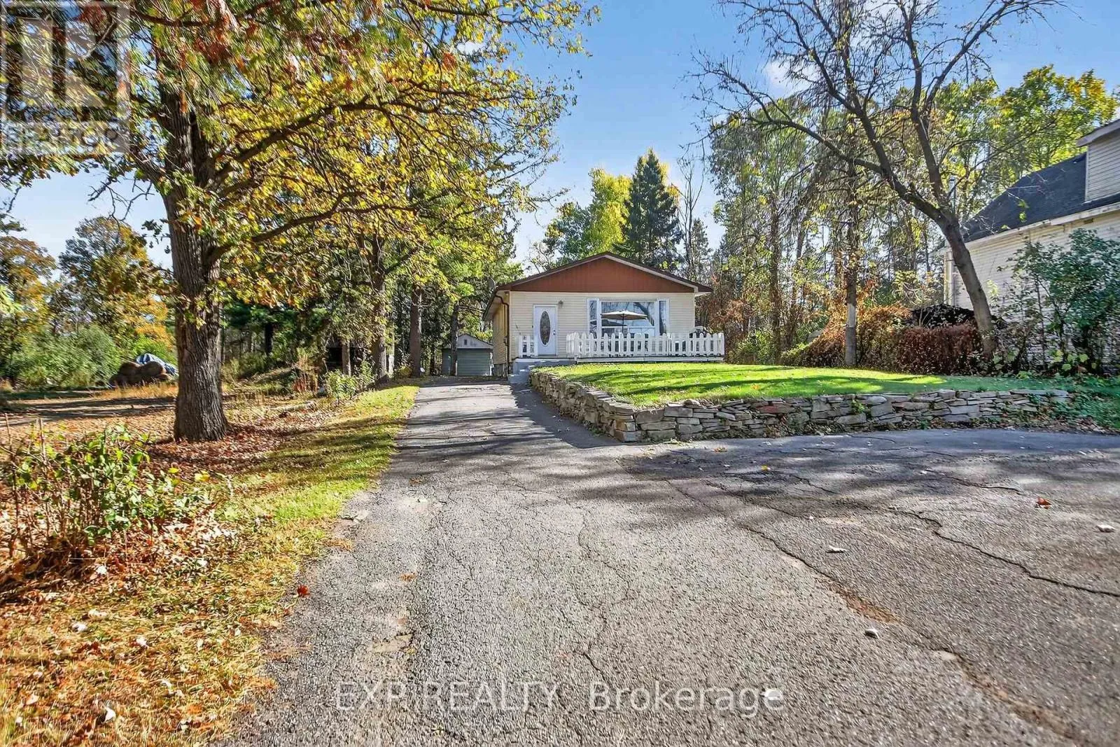 House for rent: 96 Constance Lake Road, Ottawa, Ontario K2K 1X7