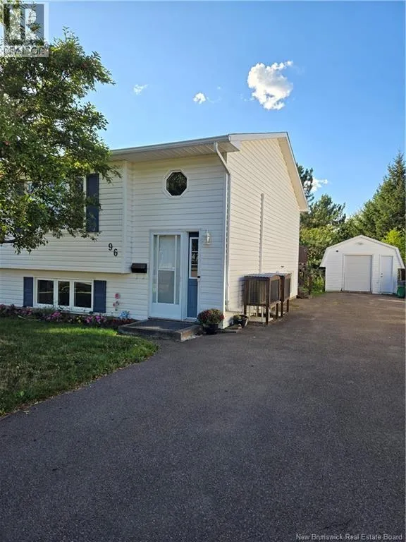 House for rent: 96 Palisade Street, Moncton, New Brunswick E1A 5K2