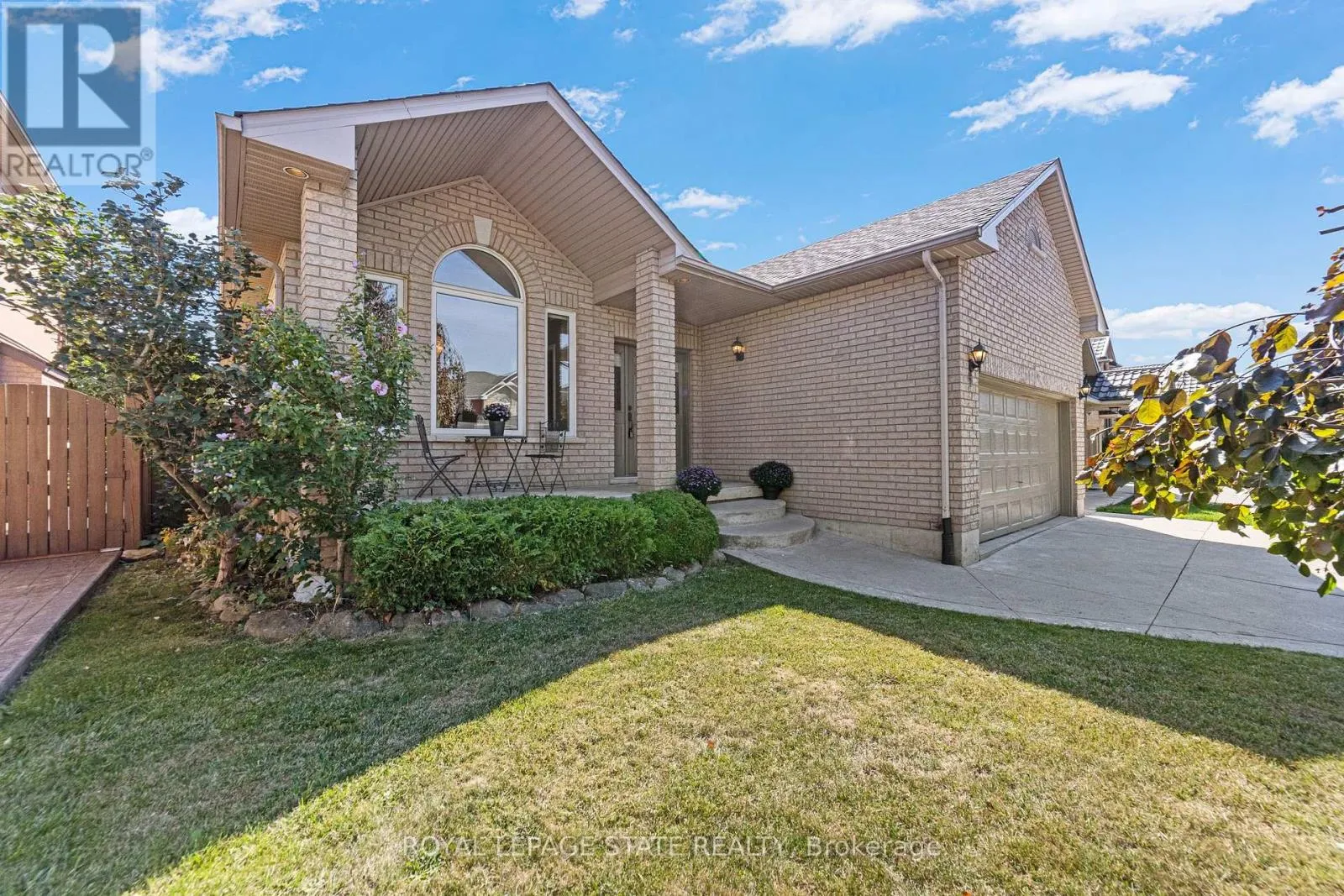 House for rent: 96 Second Road W, Hamilton, Ontario L8J 2V2