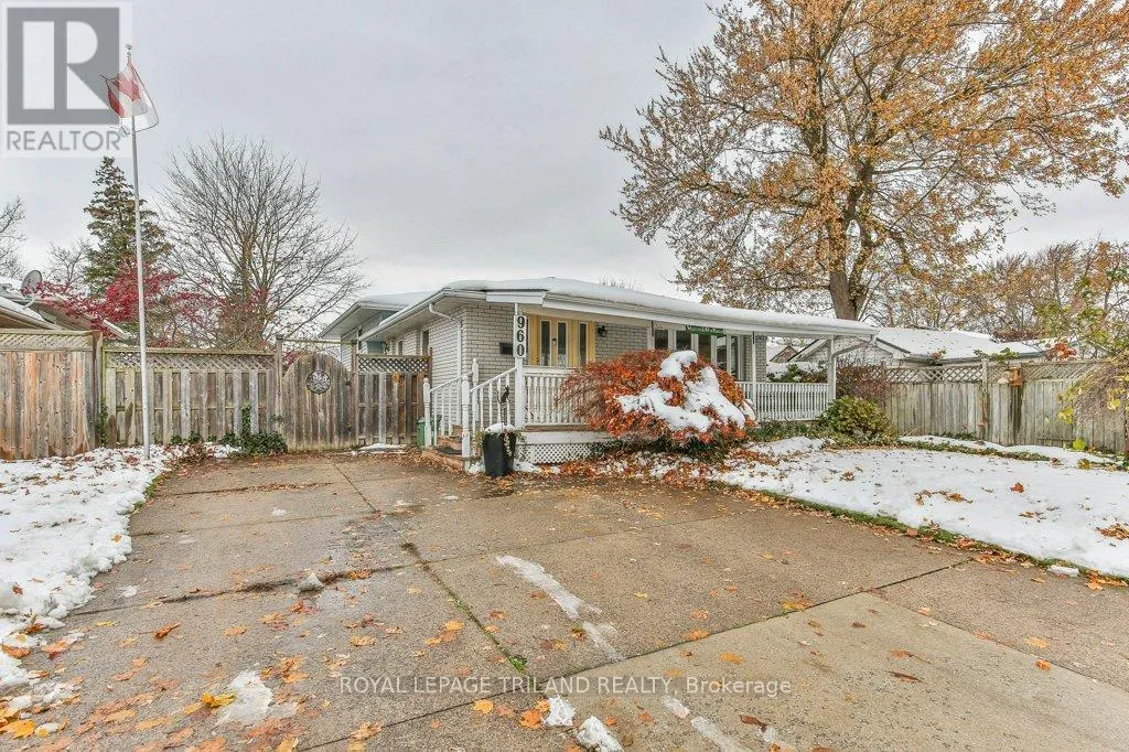 House for rent: 960 Osgoode Drive, London South, Ontario N6E 1E1