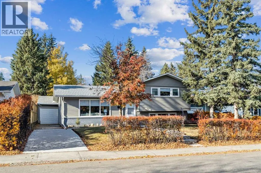 House for rent: 9607 Oakhill Drive Sw, Calgary, Alberta T2V 3W4