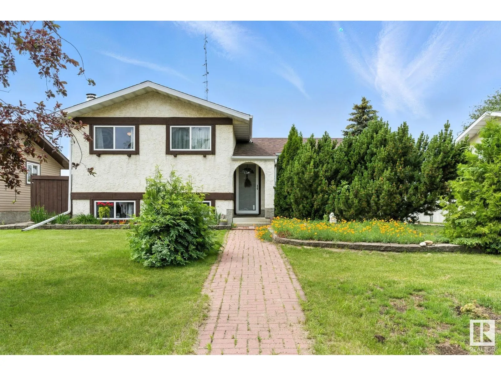 House for rent: 9608 98a St, Morinville, Alberta T8R 1H2