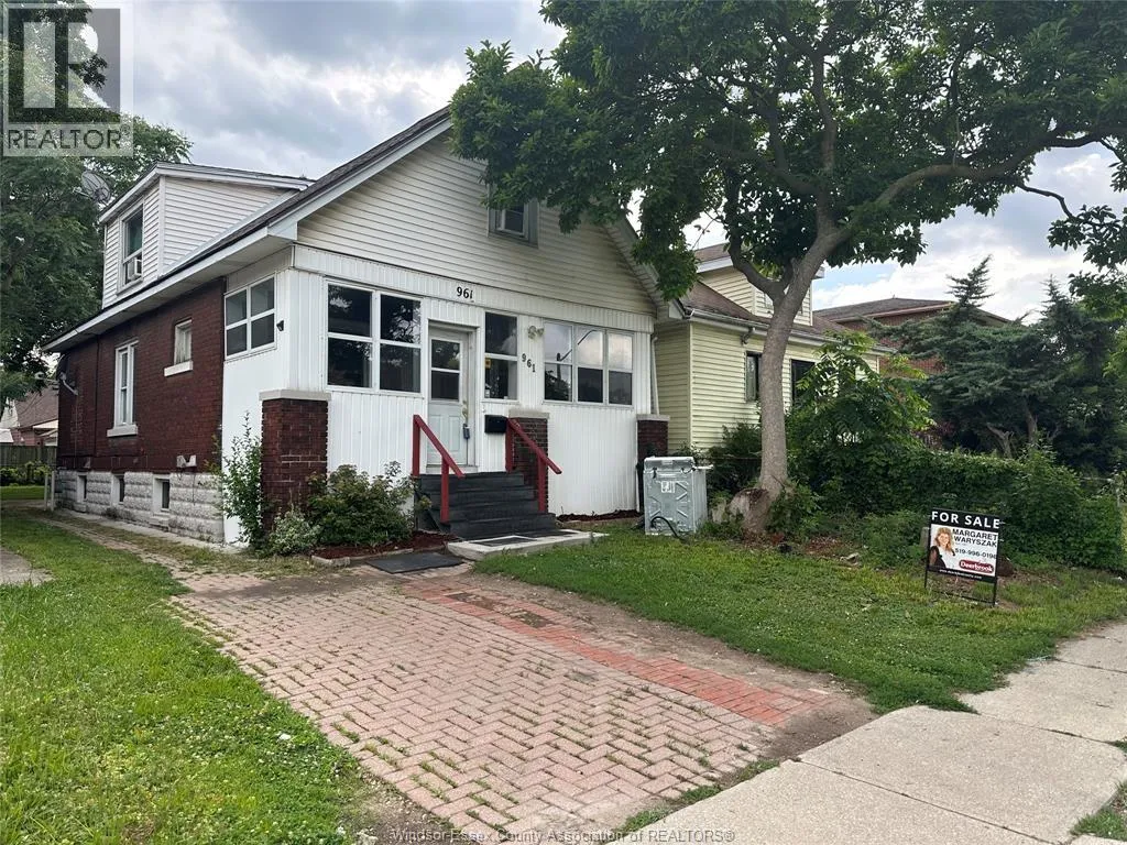 House for rent: 961 Campbell, Windsor, Ontario N9B 2J4
