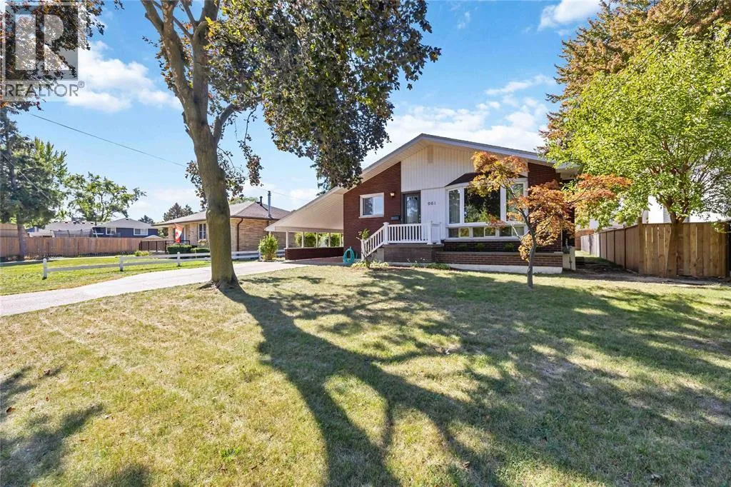 House for rent: 961 Ennisclaire Drive, Sarnia, Ontario N7V 3G8