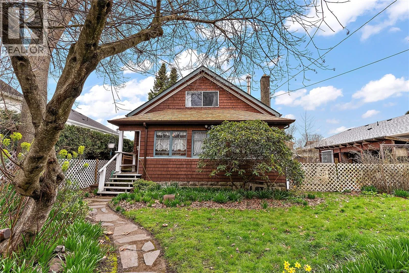 House for rent: 9616 Sixth St, Sidney, British Columbia V8L 2W2