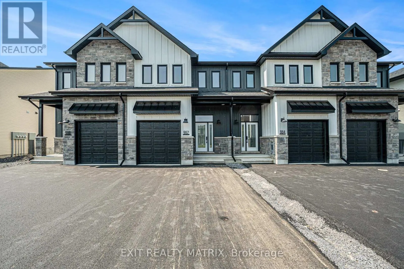 Row / Townhouse for rent: 962 Cologne Street, Russell, Ontario K0A 1W0