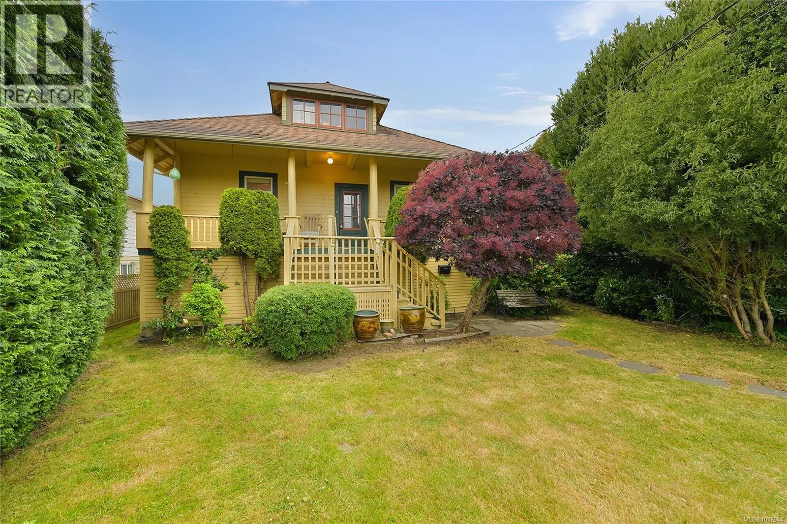 House for rent: 9632 Seventh St, Sidney, British Columbia V8L 2V3