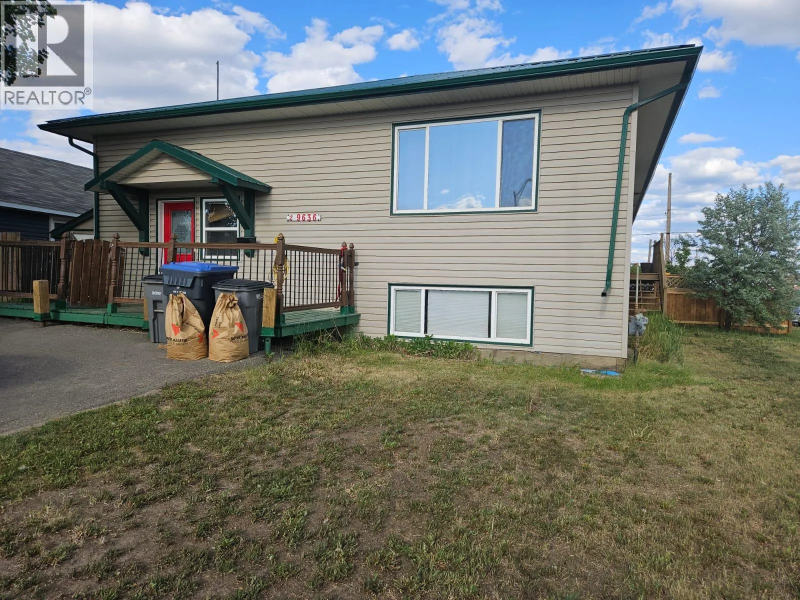 Duplex for rent: 9636 15 Street Unit# 2, Dawson Creek, British Columbia V1G 3Y9