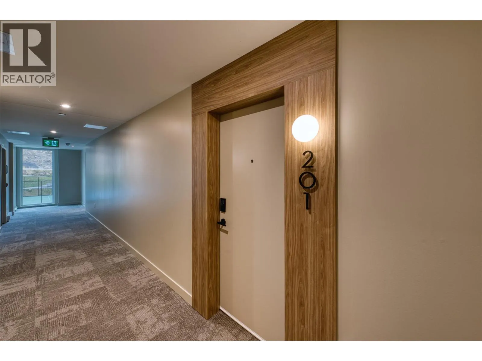 Apartment for rent: 9654 Benchland Drive Unit# 201, Lake Country, British Columbia V4V 0C5