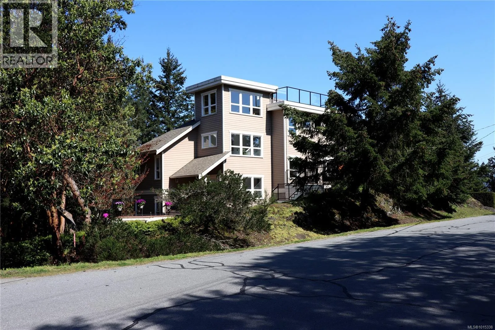 House for rent: 967 Osprey Dr, Duncan, British Columbia V9L 5S9