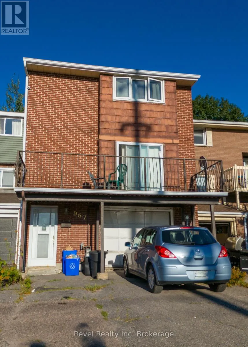 Row / Townhouse for rent: 967 Tackaberry Drive, North Bay, Ontario P1B 4R8