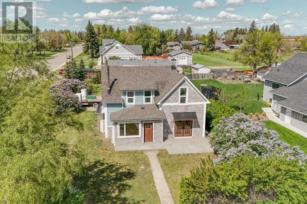 House for rent: 96s 100w, Raymond, Alberta T0K 2S0