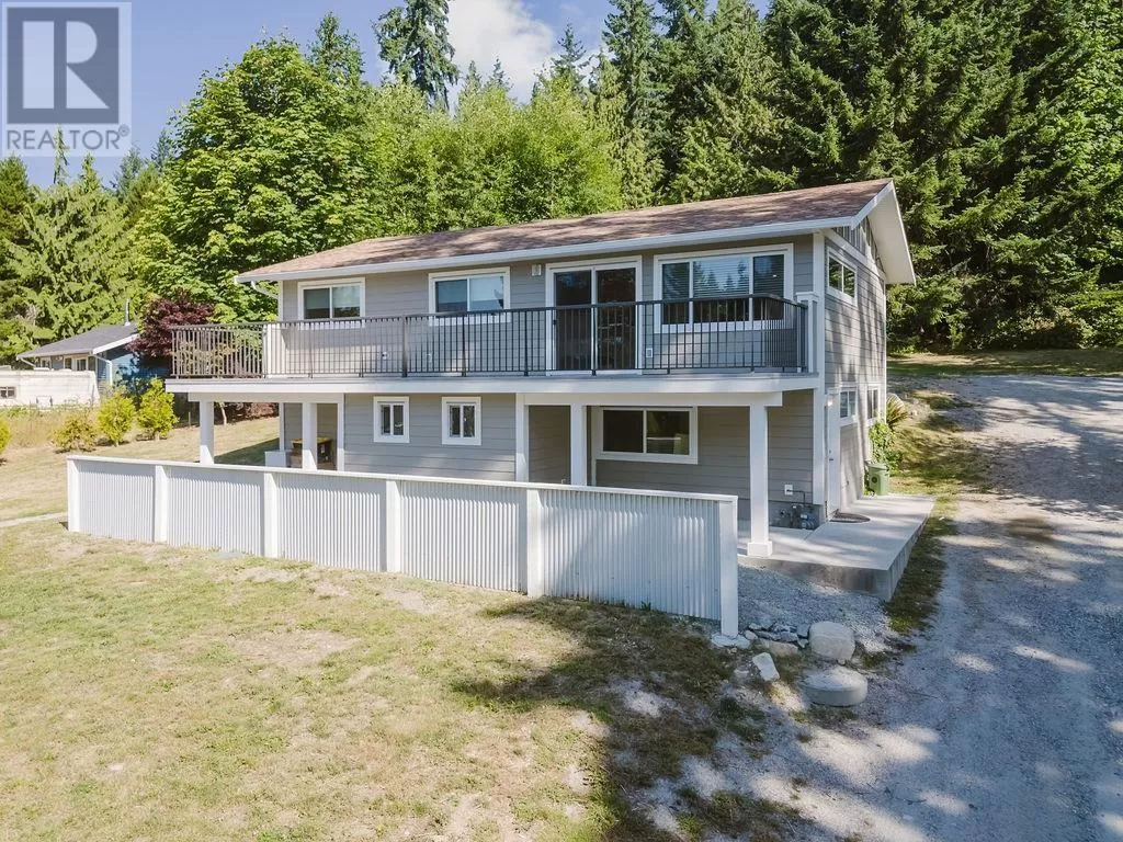 House for rent: 970 Cemetery Road, Gibsons, British Columbia V0N 1V7