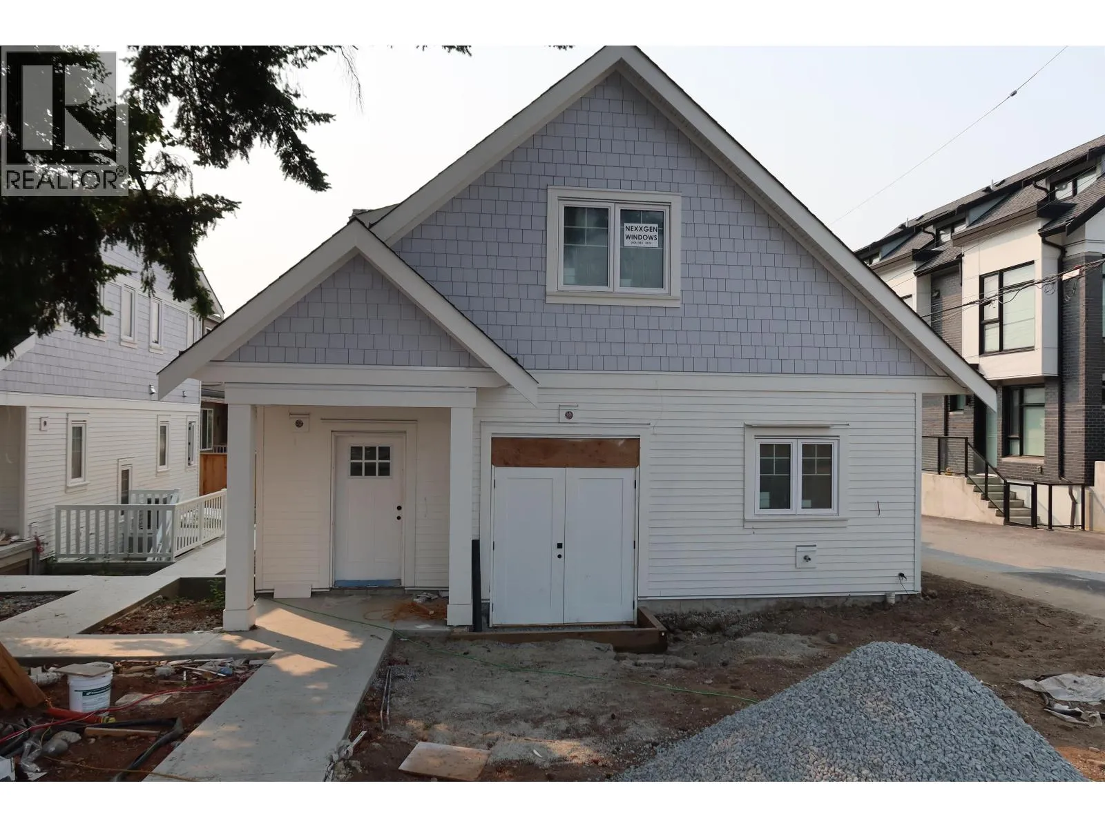 House for rent: 970 Park Drive, Vancouver, British Columbia V6P 2J4