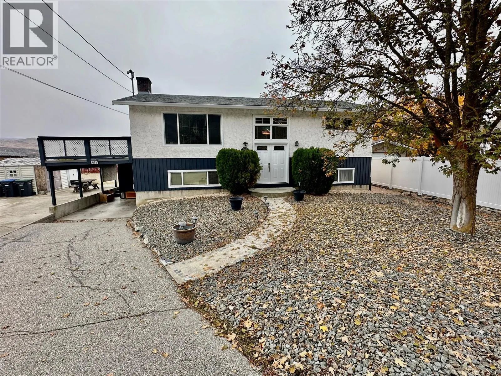 House for rent: 971 Dividend Court, Oliver, British Columbia V0H 1T6