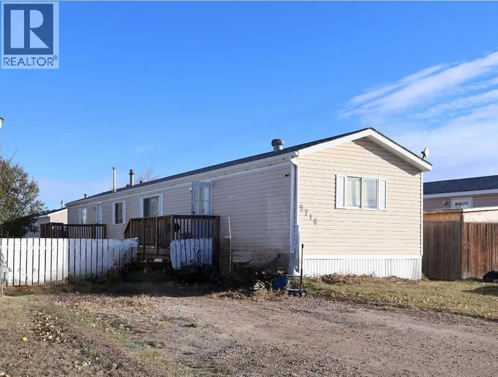 Manufactured Home for rent: 9718 108 Avenue, Clairmont, Alberta T0H 2W4