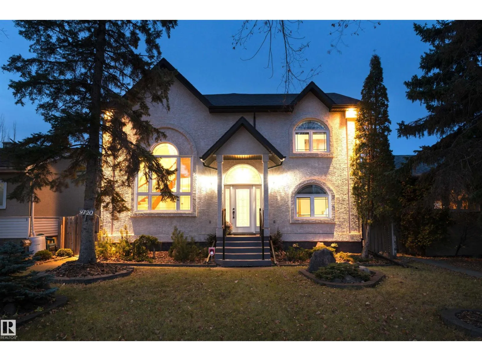 House for rent: 9720 65 Av Nw, Edmonton, Alberta T6E 0K6