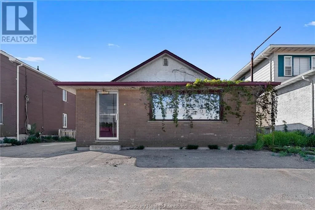 Commercial Mix for rent: 973 Lorne Street, Sudbury, Ontario P3C 4S1