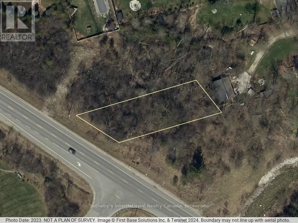 9736 Beachwood Road, Collingwood, Ontario L9Y 2Z1