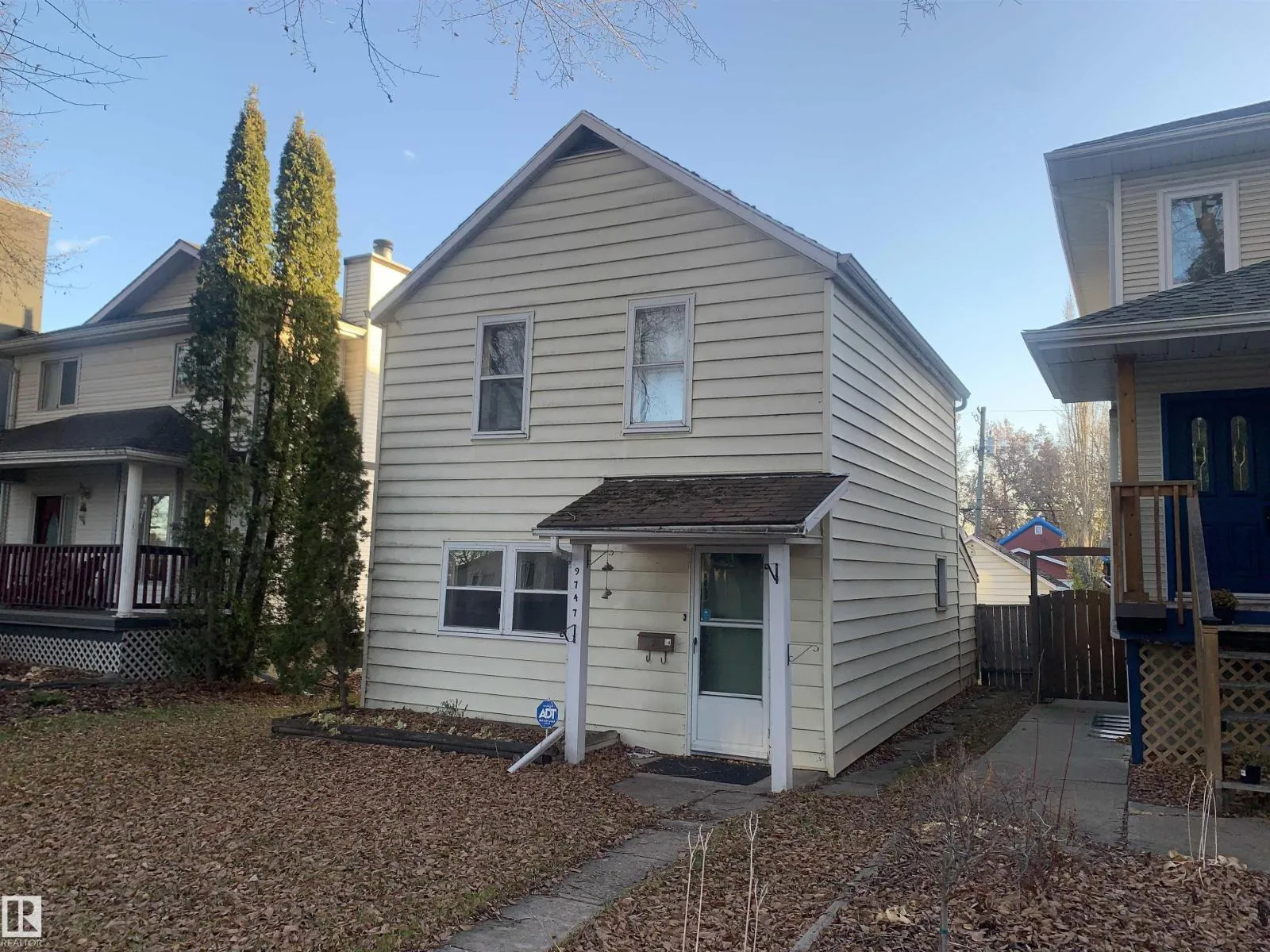 House for rent: 9747 90 Av Nw, Edmonton, Alberta T6E 2S8