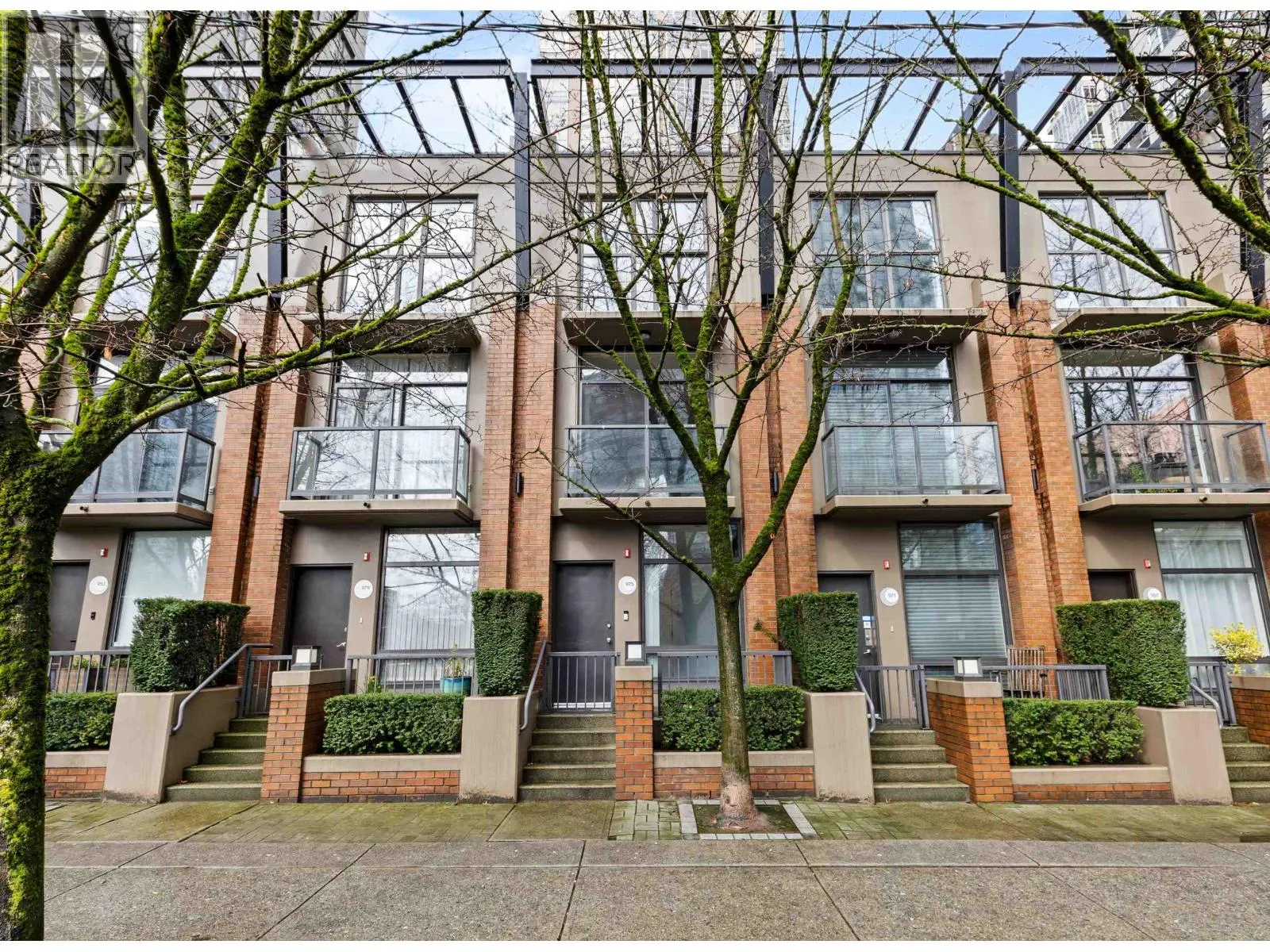 Row / Townhouse for rent: 975 Beatty Street, Vancouver, British Columbia V6Z 3C5