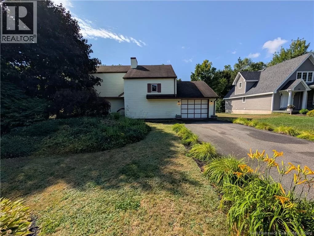 House for rent: 975 Tamarack Drive, Bathurst, New Brunswick E2A 4G1