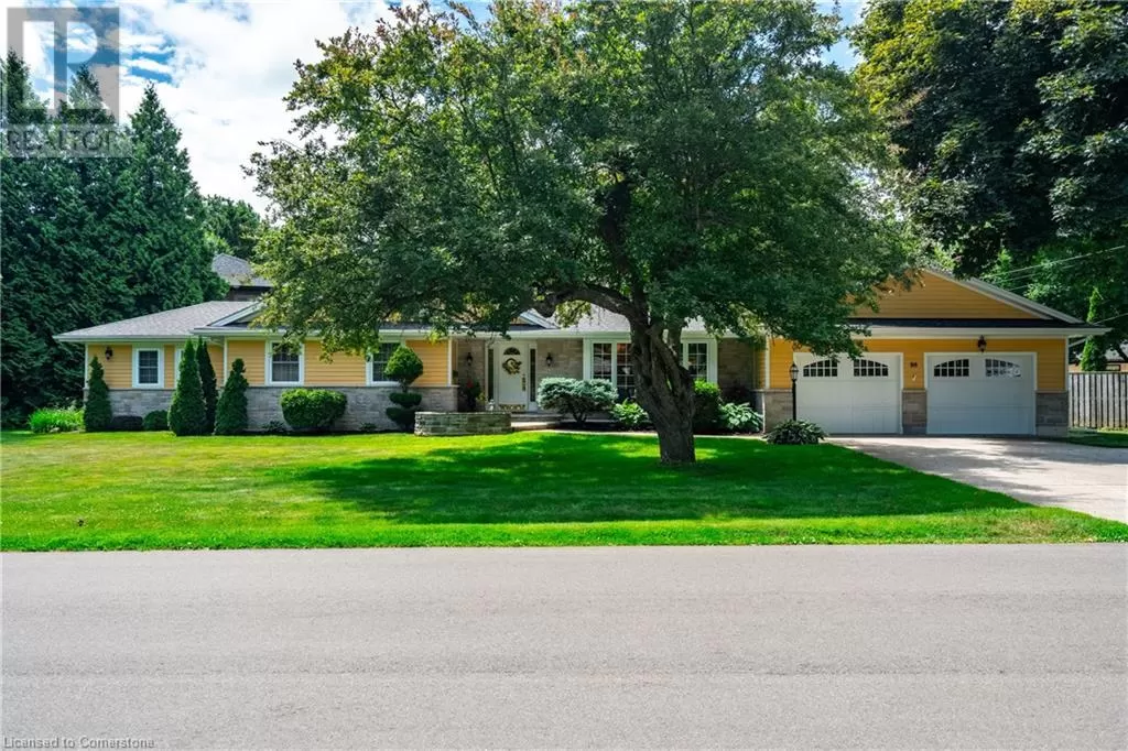 House for rent: 98 Hadley Drive, Ancaster, Ontario L9G 1H2