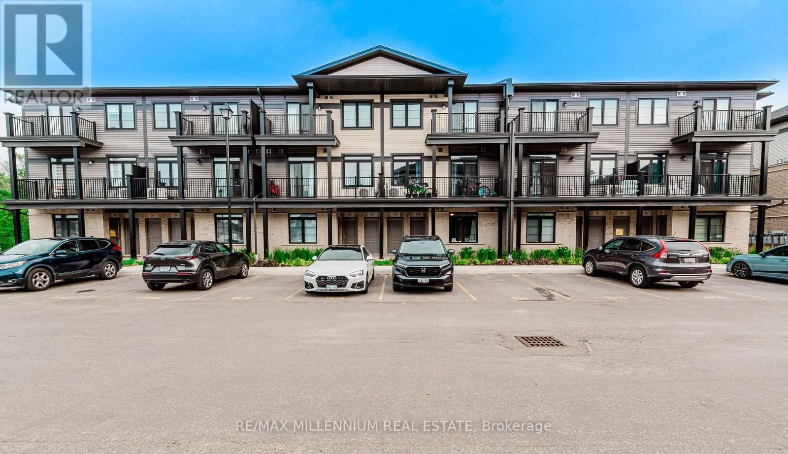 Row / Townhouse for rent: 98 Lomond Lane N, Kitchener, Ontario N2R 0T6