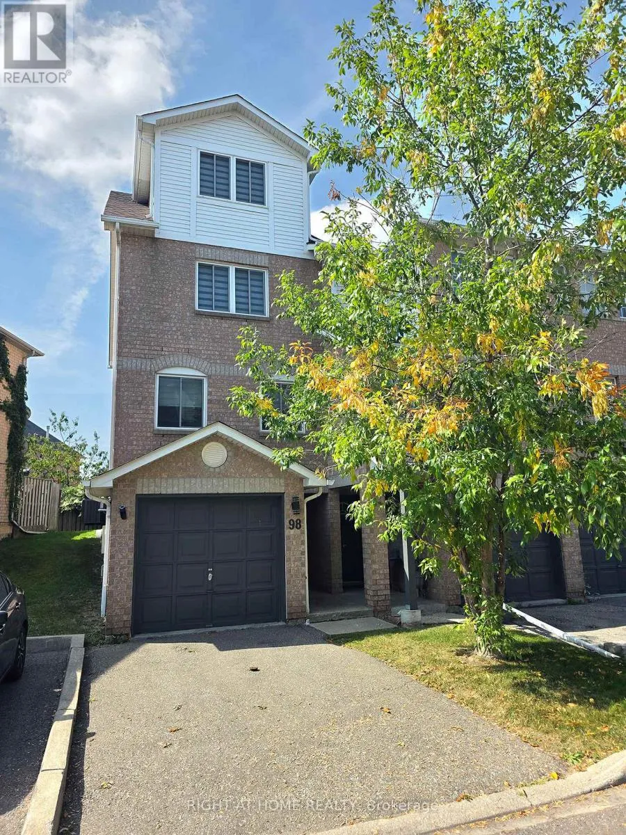 Row / Townhouse for rent: 98 Spadina Road, Brampton, Ontario L6X 4X6