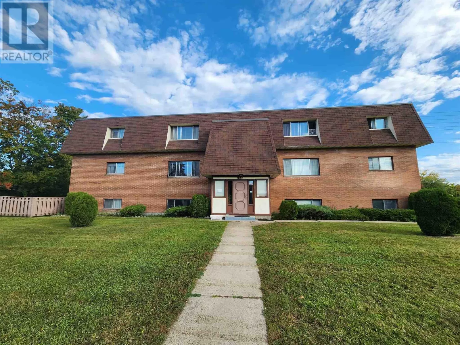 Multi-Family for rent: 980 Wellington St, Sault Ste Marie, Ontario P6A 2N5