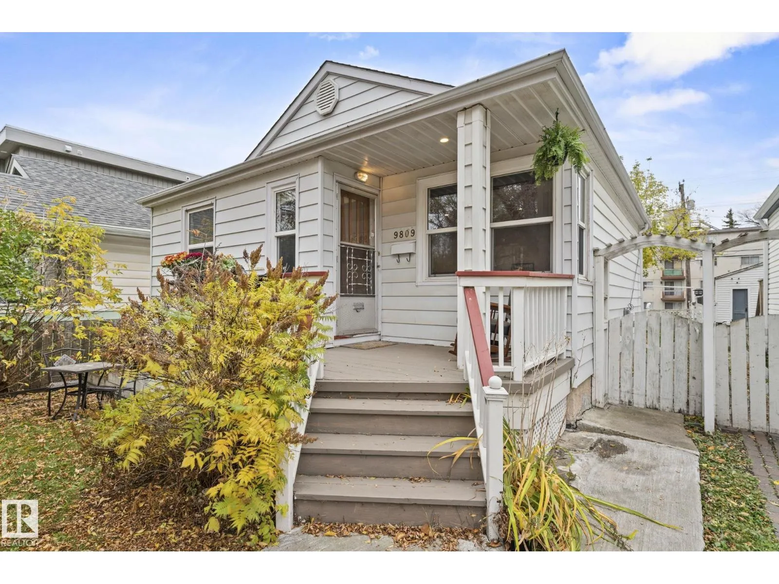 House for rent: 9809 83 Av Nw, Edmonton, Alberta T6E 2B8