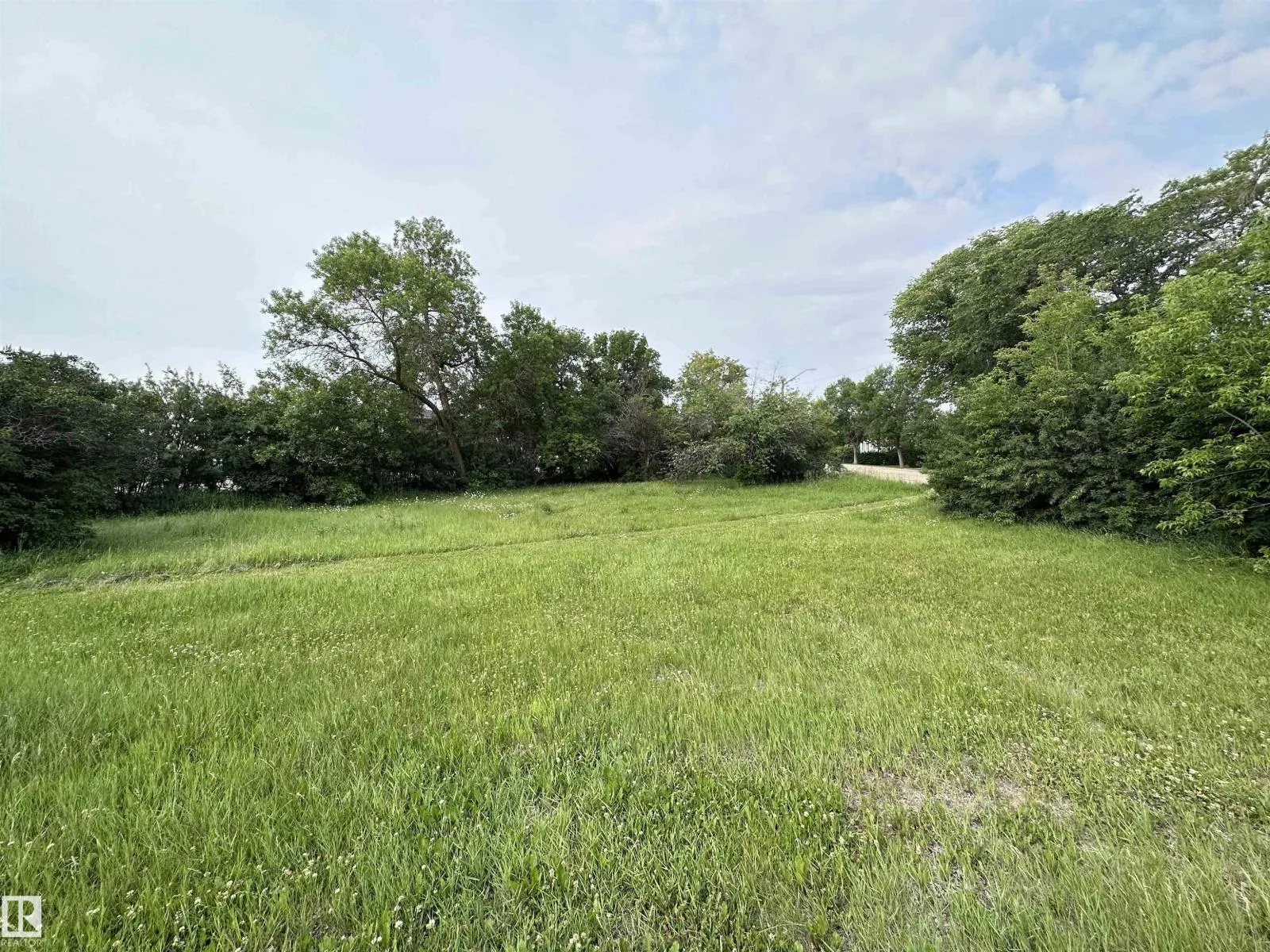 No Building for rent: 9819 105 St, Westlock, Alberta T7P 1S8